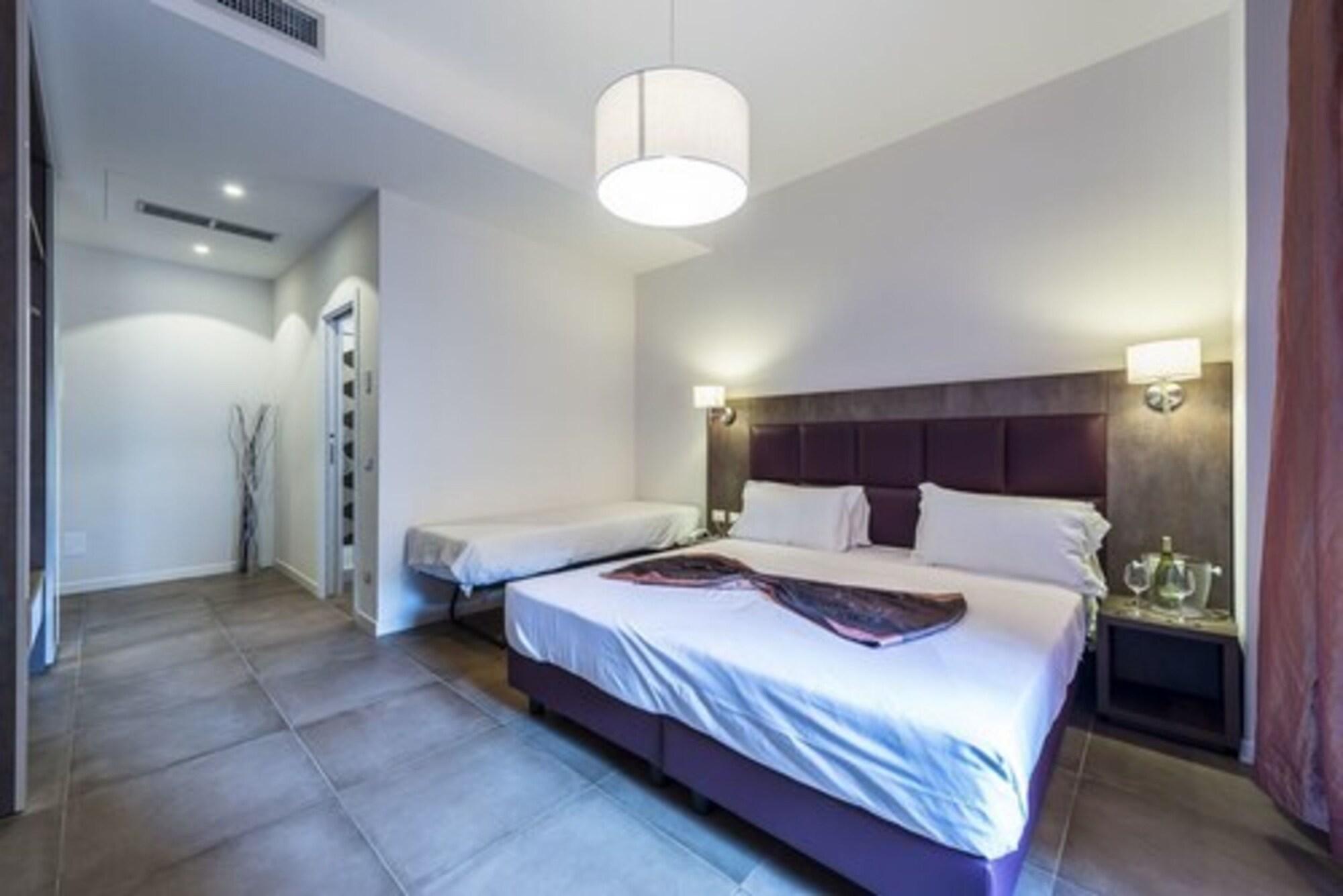 California Hotel 3*