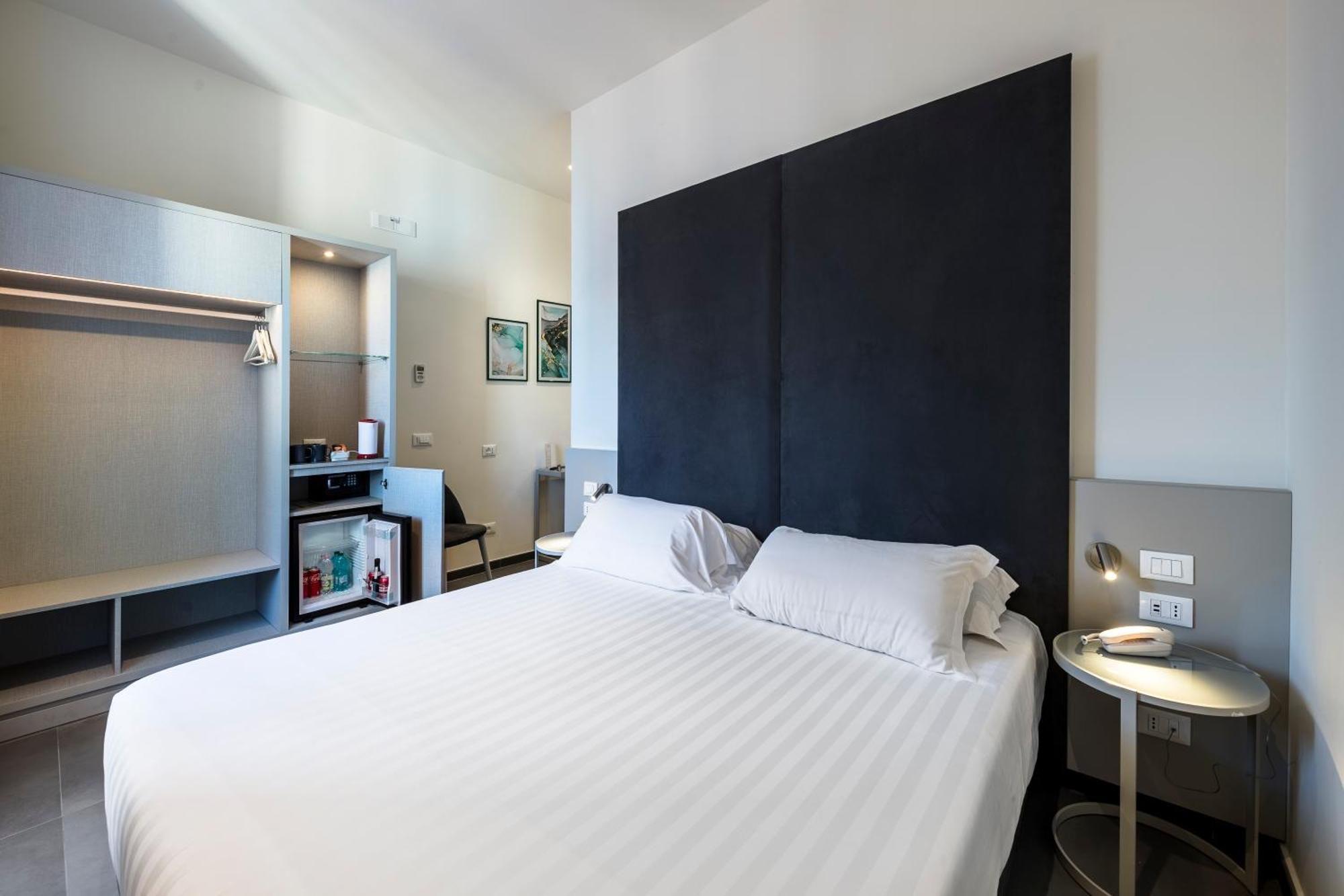 Hotel California Roma