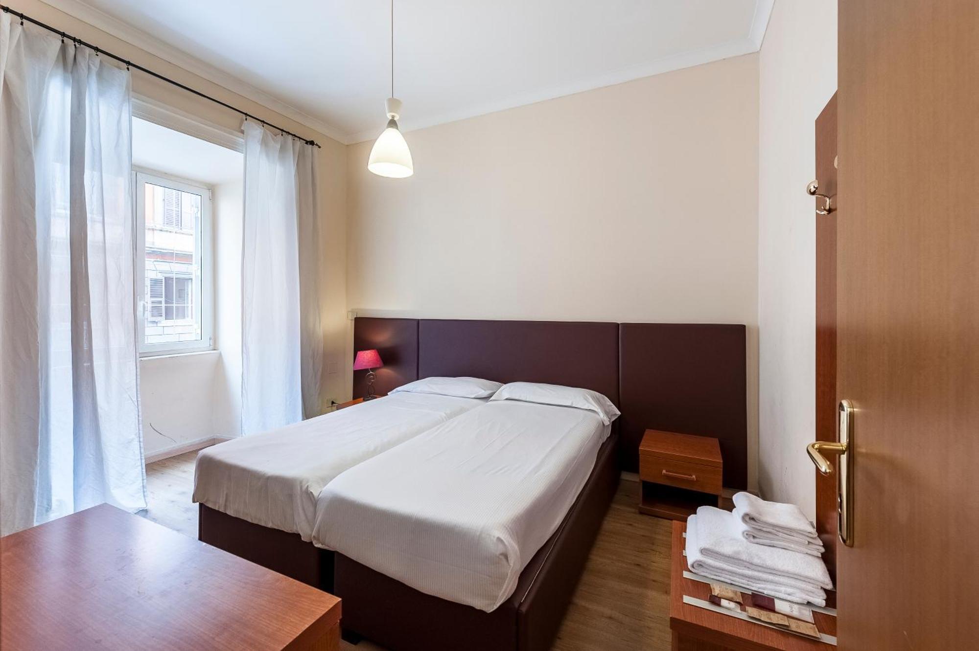 Hotel California 3*