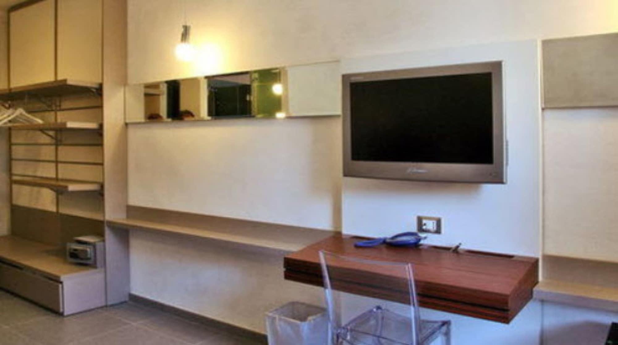 Hotel California 3*